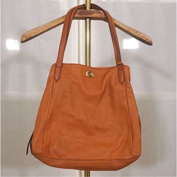 Margot British Tan Leather Shoulder Bag - Picture 2 of 7